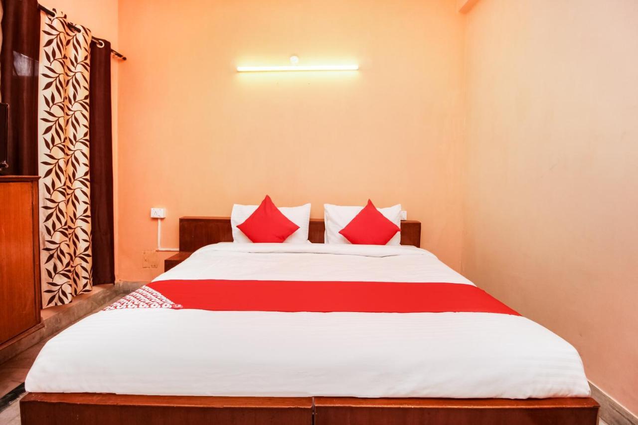 Oyo Hotel Apoorva Deluxe Джайпур Екстер'єр фото