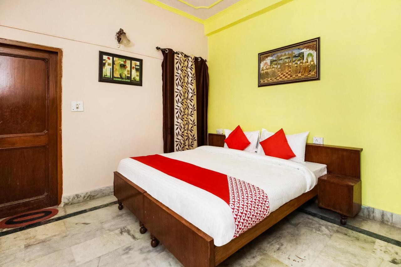 Oyo Hotel Apoorva Deluxe Джайпур Екстер'єр фото