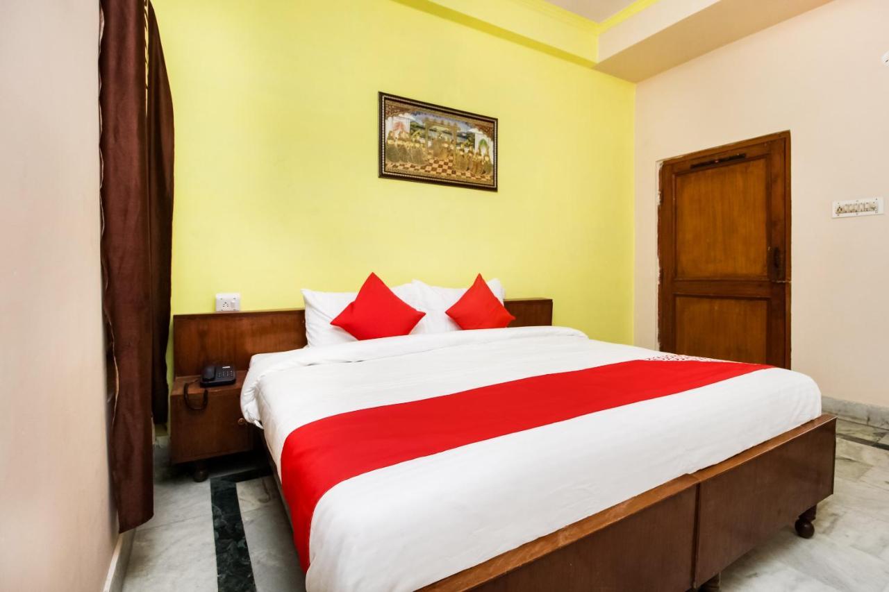 Oyo Hotel Apoorva Deluxe Джайпур Екстер'єр фото