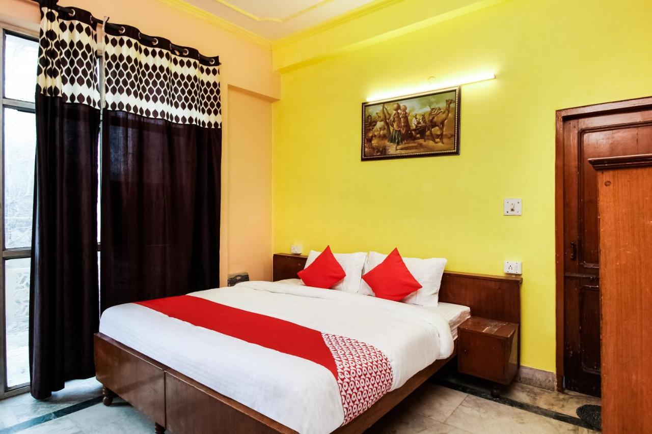 Oyo Hotel Apoorva Deluxe Джайпур Екстер'єр фото