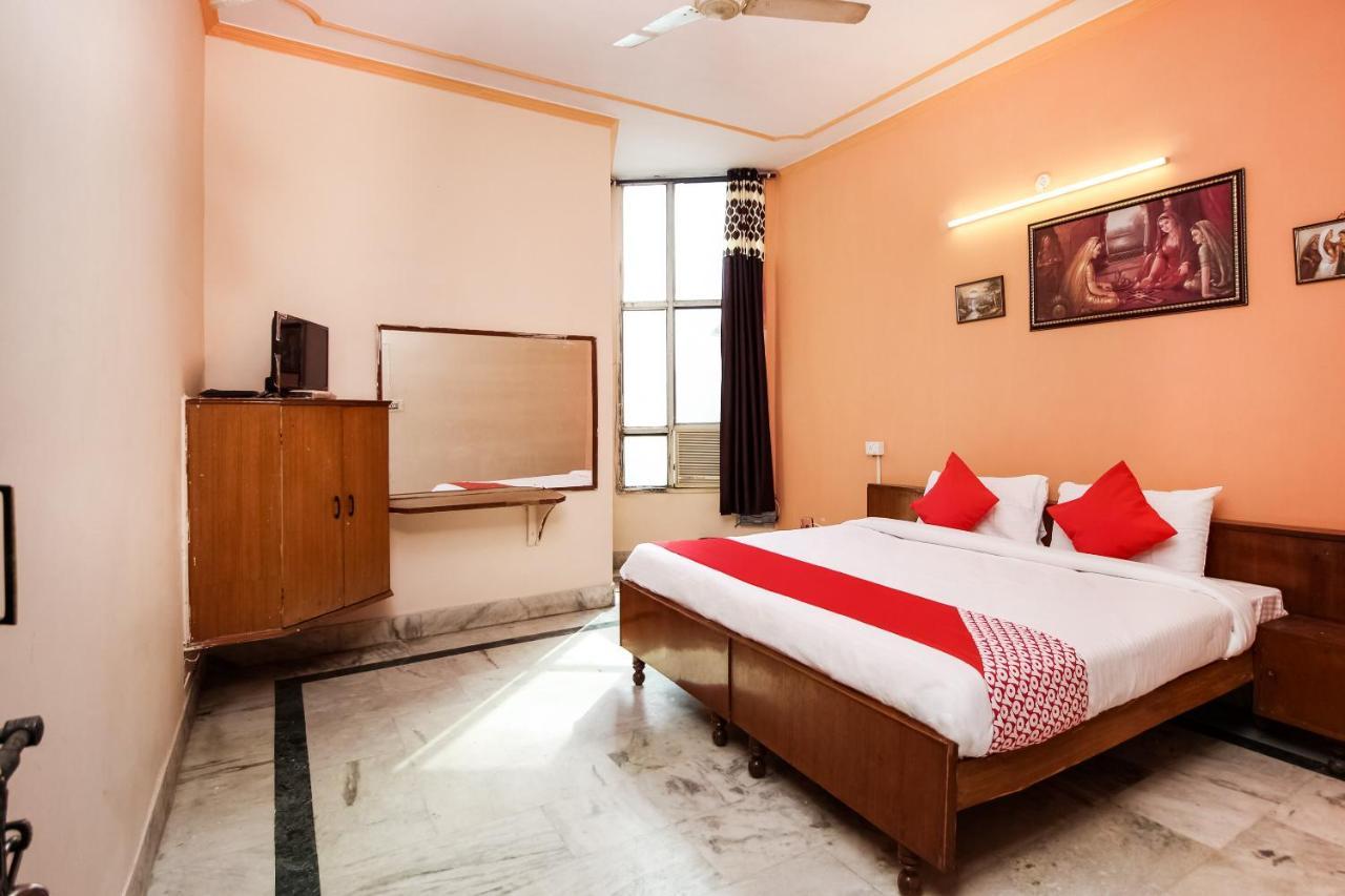 Oyo Hotel Apoorva Deluxe Джайпур Екстер'єр фото