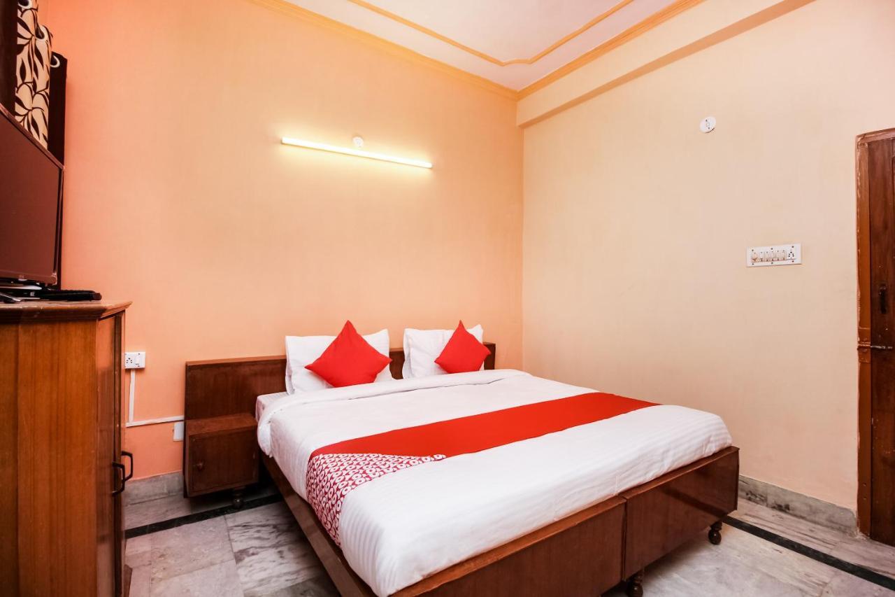 Oyo Hotel Apoorva Deluxe Джайпур Екстер'єр фото